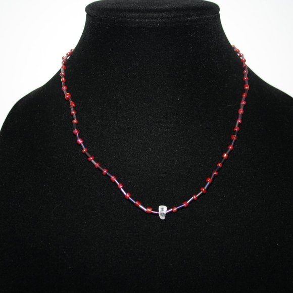 Beautiful red glass necklace with quartz stone 18" - Picture 4 of 5